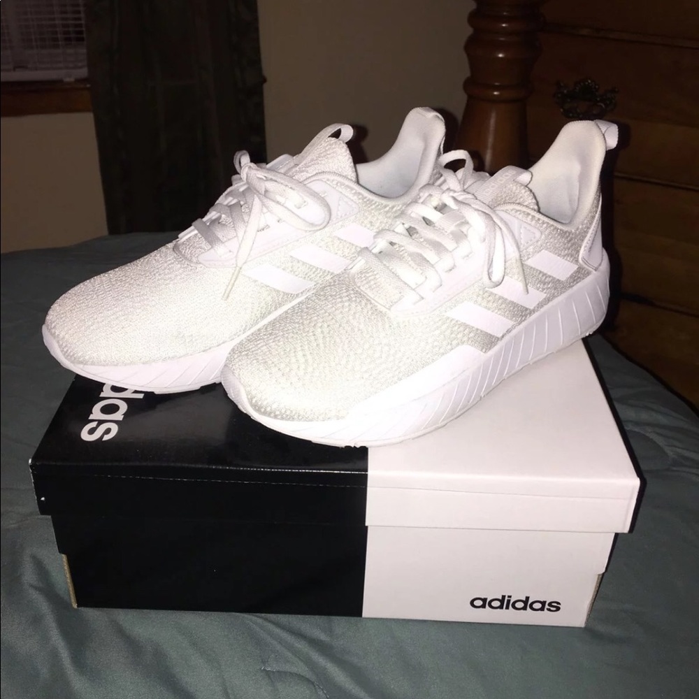 Adidas Questar Drive W / Like New Condition